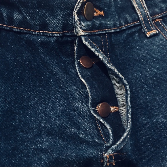 AA Perfect Denim Shorts - Picture 3 of 4